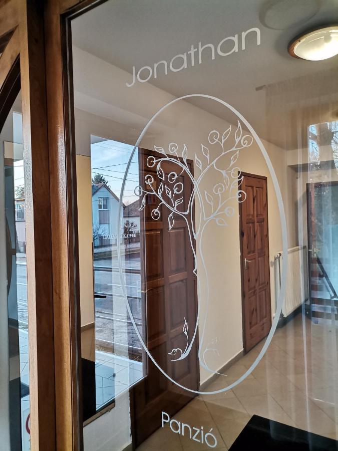 Jonathan Bed&Pizza โคมารม ภายนอก รูปภาพ